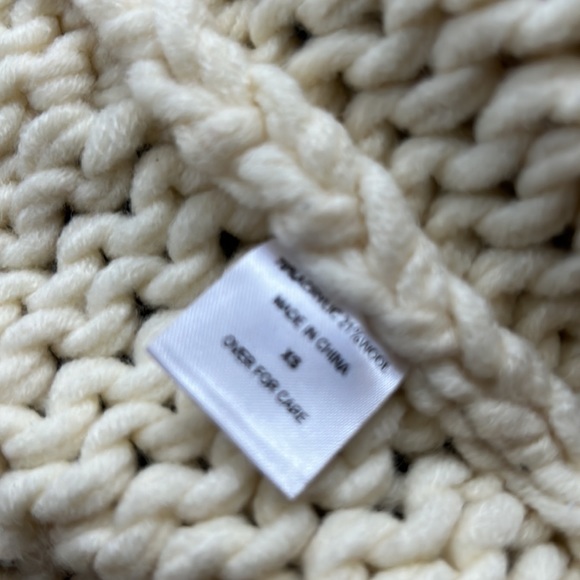 Hollister Ivory Chunky Cable knit Toggle Wool Blend Cardigan Sweater - Picture 8 of 11